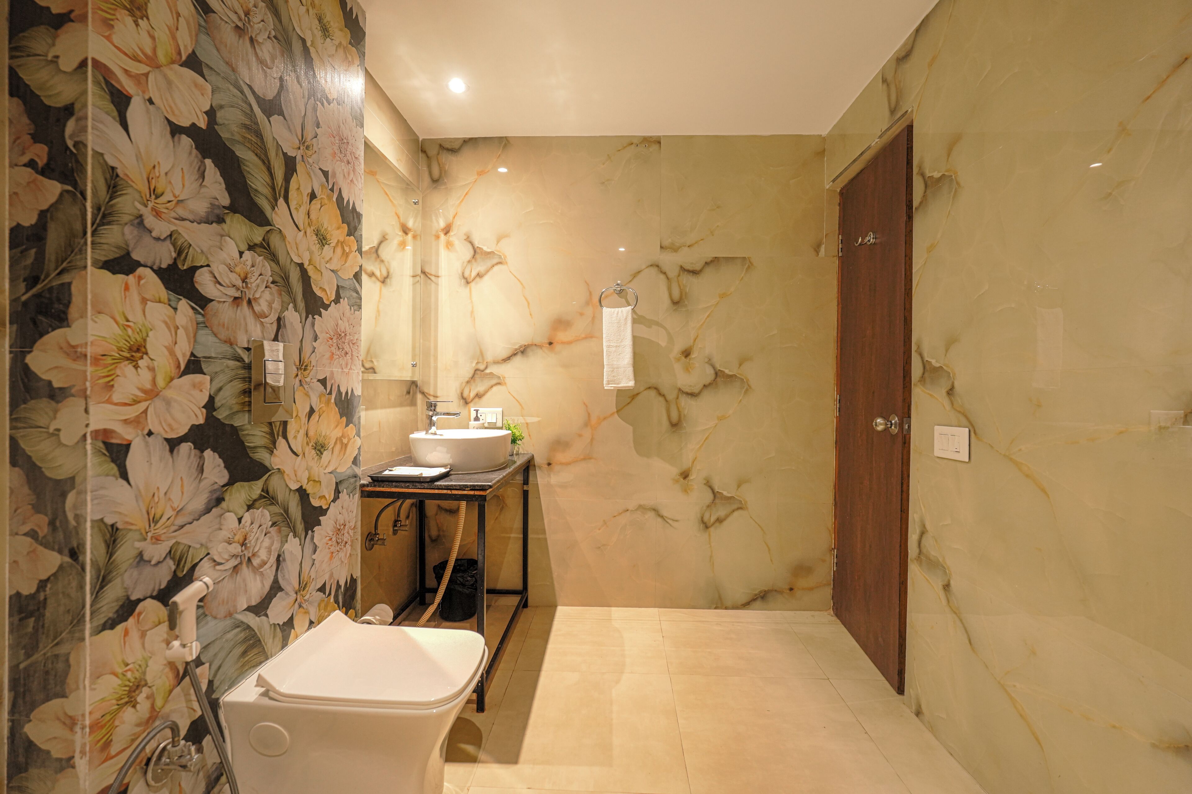 Luxury Room, Hill View | Bathroom