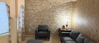 Maple leaf Comfort house west