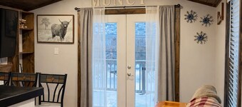 Cozy 1-bedroom cottage in a fantastic Bluefield location