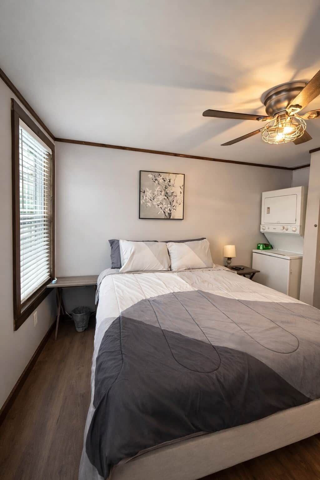 1 chambre, fer et planche à repasser, Wi-Fi gratuit, draps fournis