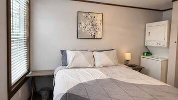 1 chambre, fer et planche Ă repasser, Wi-Fi gratuit, draps fournis