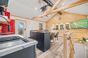 Fridge, microwave, oven, stovetop - Cloud 9 | Hot Tub Climbing Wall | Heart of Red River Gorge | Sleeps 4 (Gillmore)