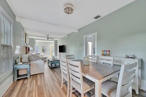 Dining - Historic Haven by Downtown Safety Harbor (Safety Harbor)