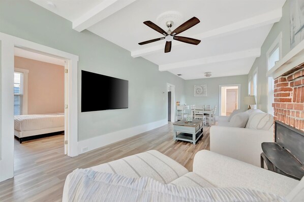 Casa familiar, 3 habitaciones | Área de sala de estar