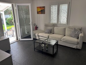 Smart TV, fireplace - Nina's Garden - Private villa with pool (Siracusa)