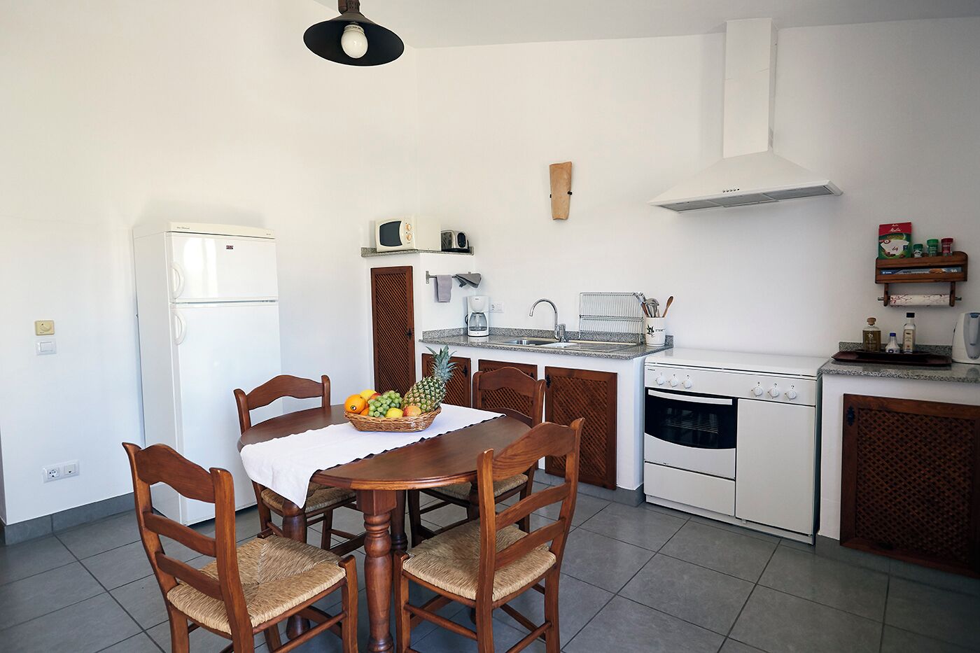 شقة مريحة - منظر للبحيرة | مطبخ خاص | ثلّاجة متوفرة في المنطقة المشتركة، ميكروويف متوفر في المنطقة المشتركة