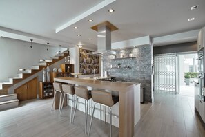 Private kitchen - The Compound - Villa 3 (Tombeau Bay)