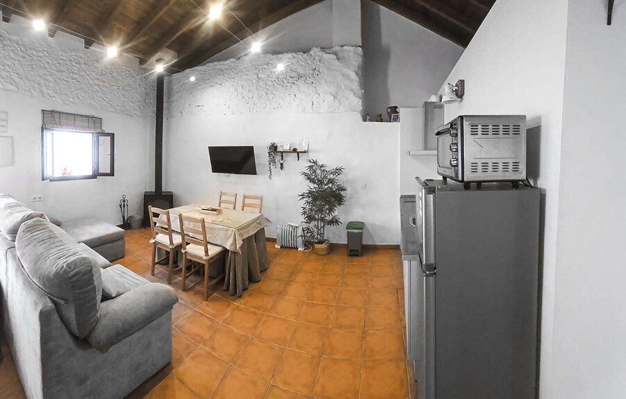 2 Bedroom Amazing Home In Grazalema - Grazalema