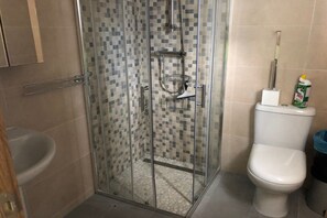 Shower - Holiday Home near Santa Cristina Forest (Santa Cristina d'Aro)