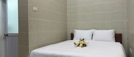 Deluxe Double Room, Non Smoking, Private Bathroom