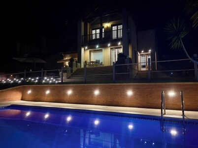 Villa Los Olivos Coastal house in Cantabria with swimming pool (perfect for summer).