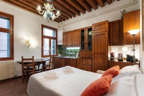 Iron/ironing board - Hostmate - Venezia - Cerchieri The Venice Magic (Venice)