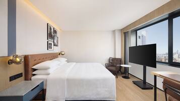 Premier Room, 1 King Bed, City View