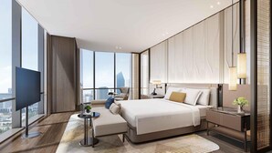 Une chambre d’hôtel moderne avec un grand lit, une télévision, une vue sur la ville et une grande fenêtre.