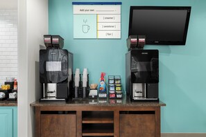 Free daily full breakfast  - Garner Hotel Madison Huntsville Airport by IHG (Madison)