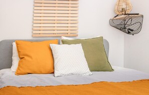 3 bedrooms, travel crib, free WiFi