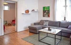 Unclassified image, 5 of 13, button