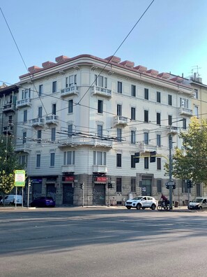 Exterior - Lovely studio flat in Bocconi (Milano)