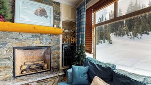 Interior - Okanagan - Aspens 4607 (Big White Mountain)
