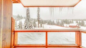 Property grounds - Okanagan - Aspens 3404 (Beaverdell)
