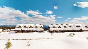 Exterior - Okanagan - Glacier Lodge 103 (Beaverdell)