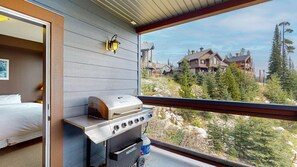 Property grounds - Okanagan - Glacier Lodge 103 (Beaverdell)
