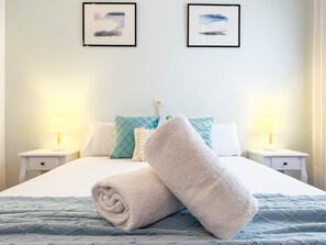 4 bedrooms, iron/ironing board, free WiFi, bed sheets - Mariela (L'Escala)