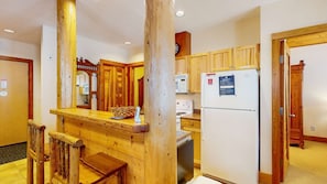 Interior - Okanagan - Grizzly Lodge 306 (Beaverdell)