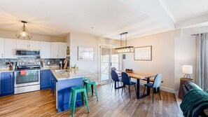 Fridge, microwave, oven, stovetop - Okanagan - Hilltop Hideaway Condo - Legacy 401A (Beaverdell)