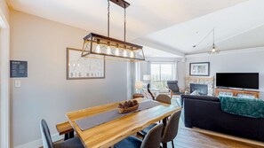 Interior - Okanagan - Hilltop Hideaway Condo - Legacy 401A (Beaverdell)