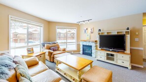 TV, fireplace - Okanagan - Legacy 303 (Big White Mountain)