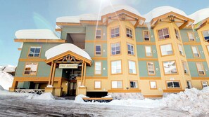 Exterior - Okanagan - Legacy 303 (Big White Mountain)