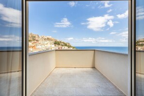 Property grounds - Apartment with sea view and terrace (Castelsardo)