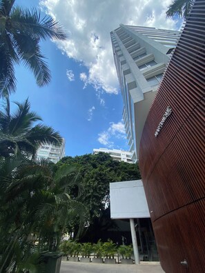 Exterior - Cartagena Cielo Mar Apartment Steps from the Beach (La Boquilla)
