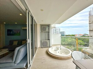 Terrace/patio - Cartagena Cielo Mar Apartment Steps from the Beach (La Boquilla)