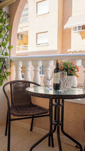 Outdoor dining - Torreviejar with garage and pool (Torrevieja)