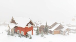 Exterior - Okanagan - Yankee Sno-Home (Beaverdell)