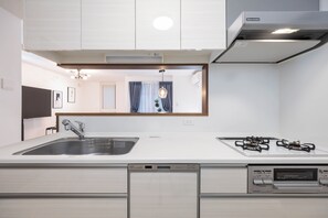 Comfort House, 4 Bedrooms, Non Smoking, Private Bathroom | Private kitchen - XO Tengachaya Higashi (Osaka)