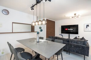 Hus Comfort - 4 sovrum - icke-rökare - privat badrum | Restauranger