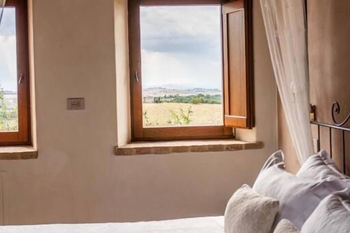 Chambre Double, vue colline