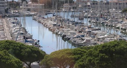 Studio with harbour view, close to the beach - Carnon ideal for short stays