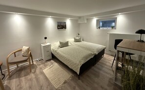 4 bedrooms, desk, iron/ironing board, travel cot - Hello and welcome to Friesenblau EG! (Dangast)
