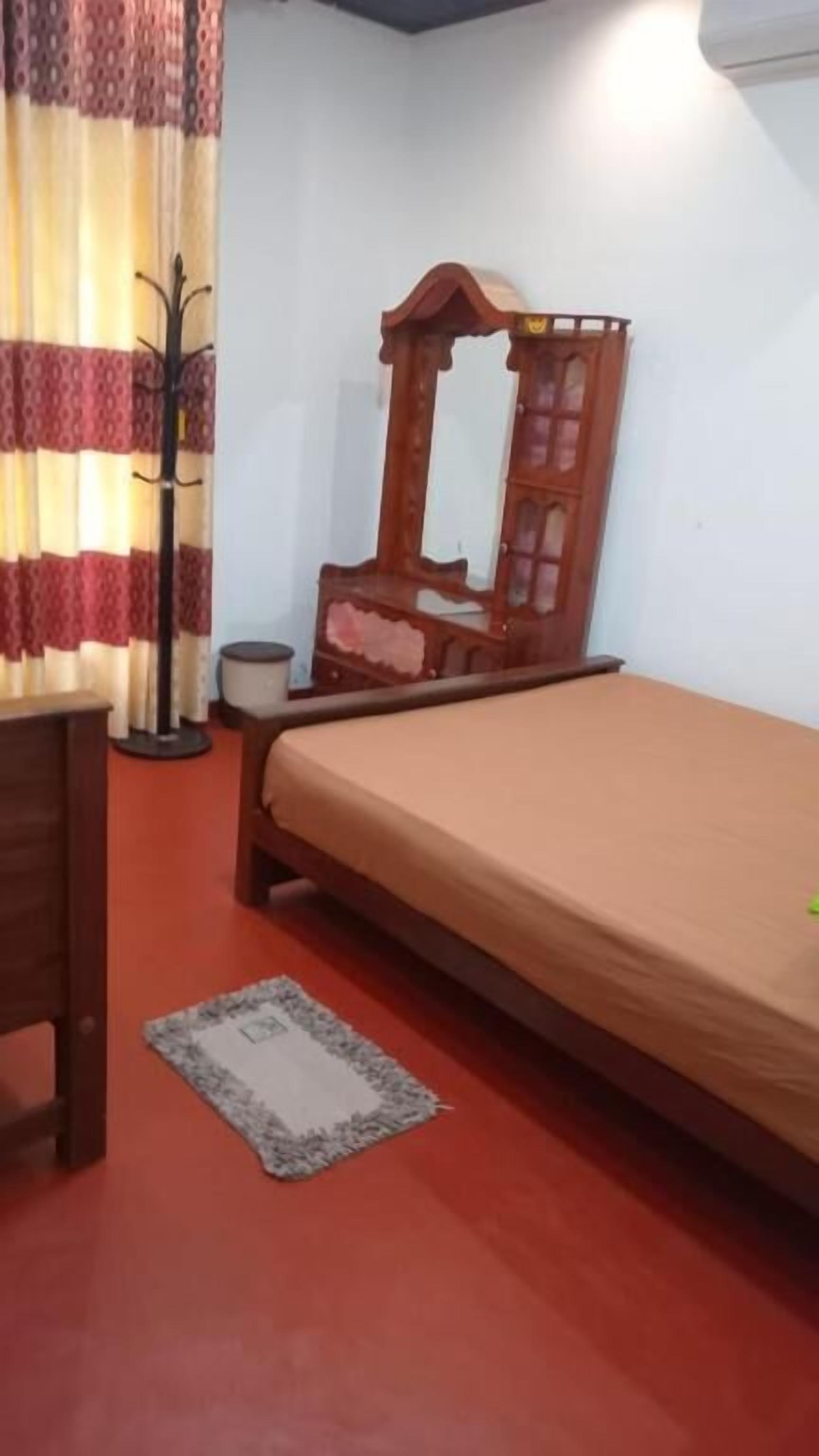 Cottage familiare, vista giardino | Una scrivania, insonorizzazione, Wi-Fi gratuito