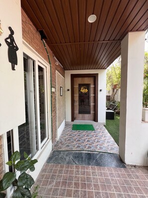 Front of property - Green Homestay (Lucknow)