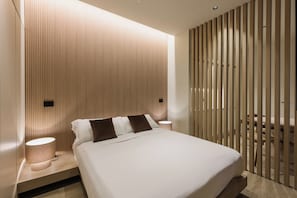 Suite, eigener Pool | Zimmersafe, Verdunkelungsvorhänge, schallisolierte Zimmer