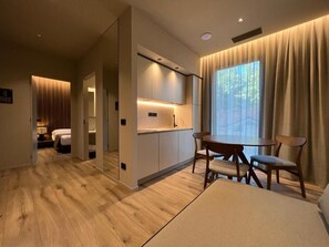 Superior Suite | In-room safe, blackout drapes, soundproofing, free WiFi