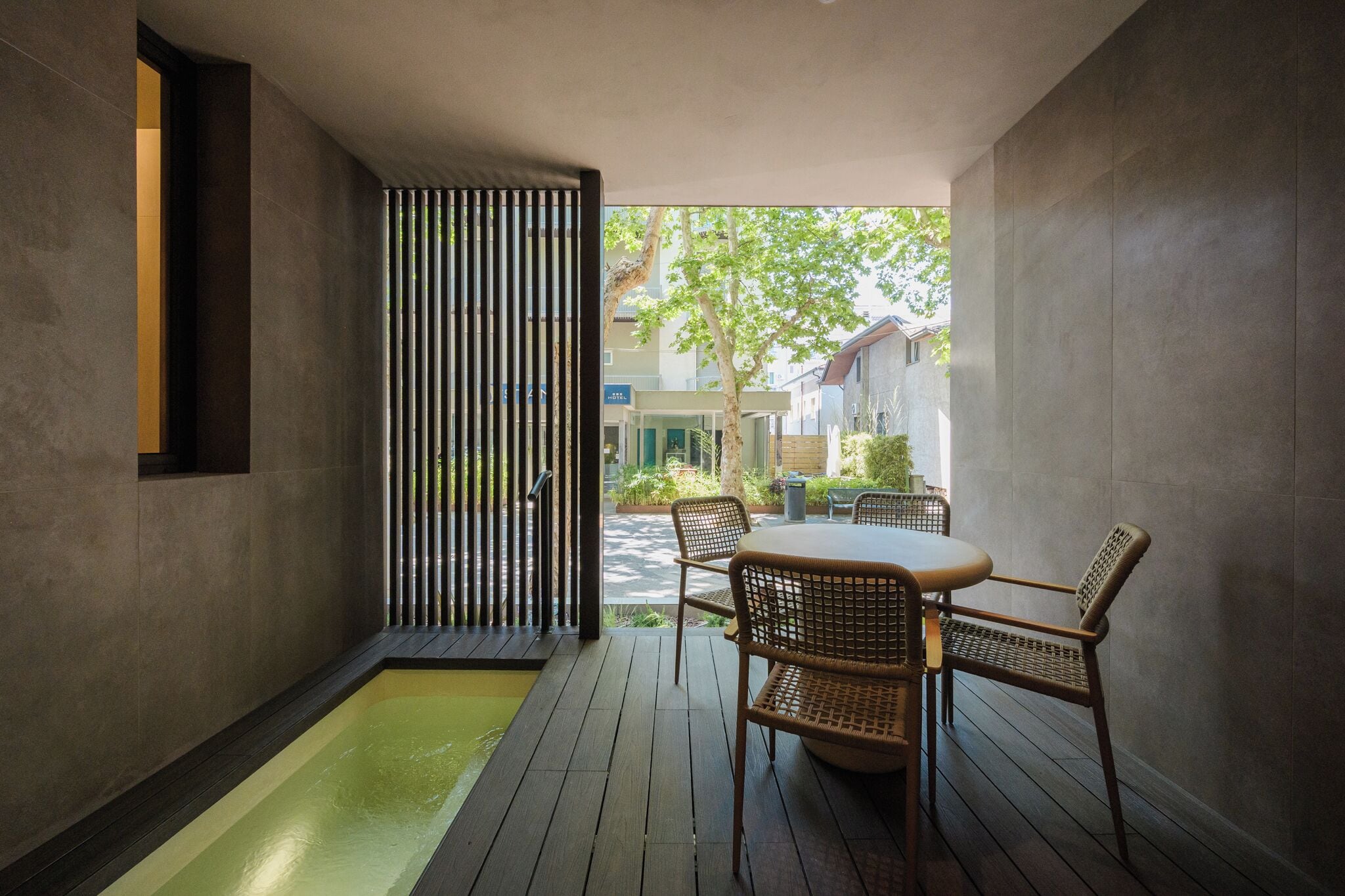 Terrace/patio