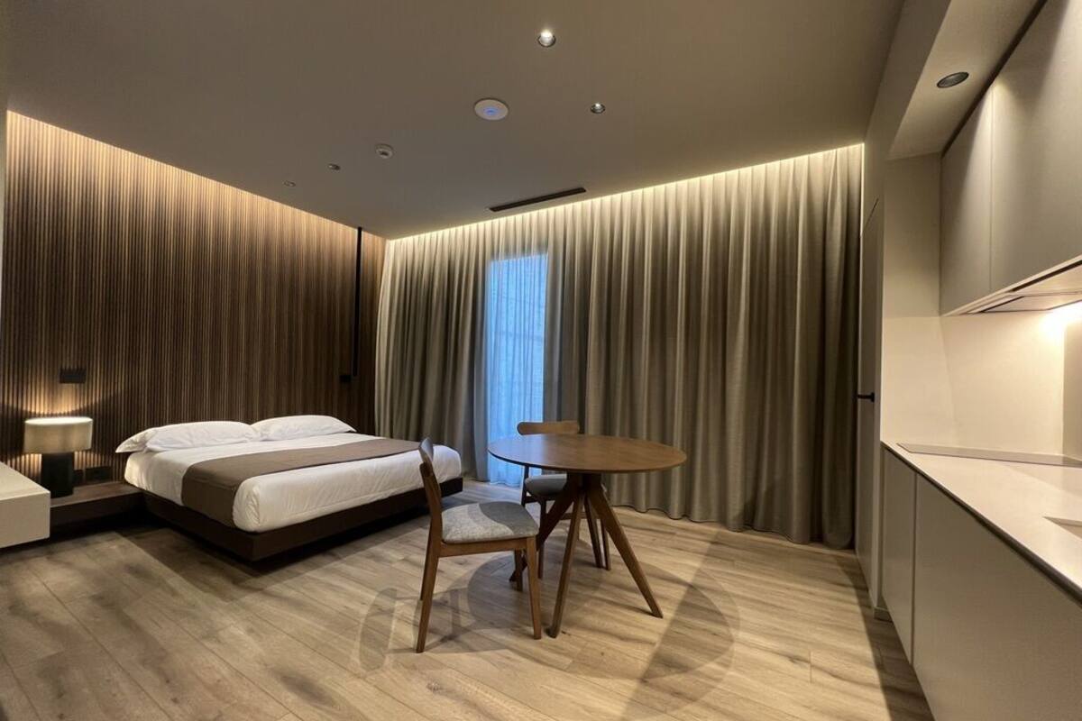 Junior-Suite | Zimmersafe, Verdunkelungsvorhänge, schallisolierte Zimmer