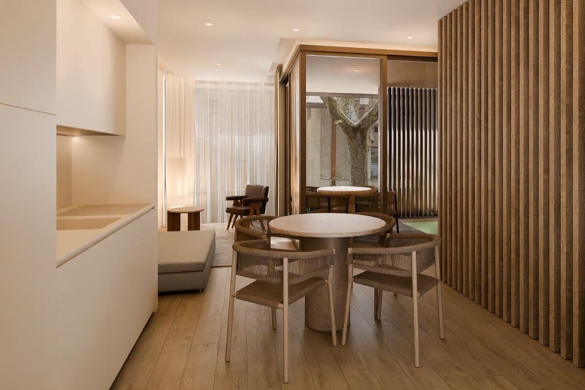 Suite, Private Pool | Private kitchen | Highchair