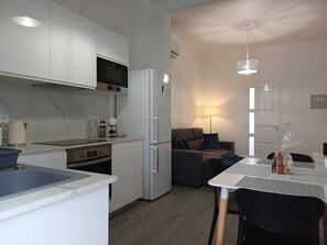 Private kitchen - Sunset Cottage (Madeira)
